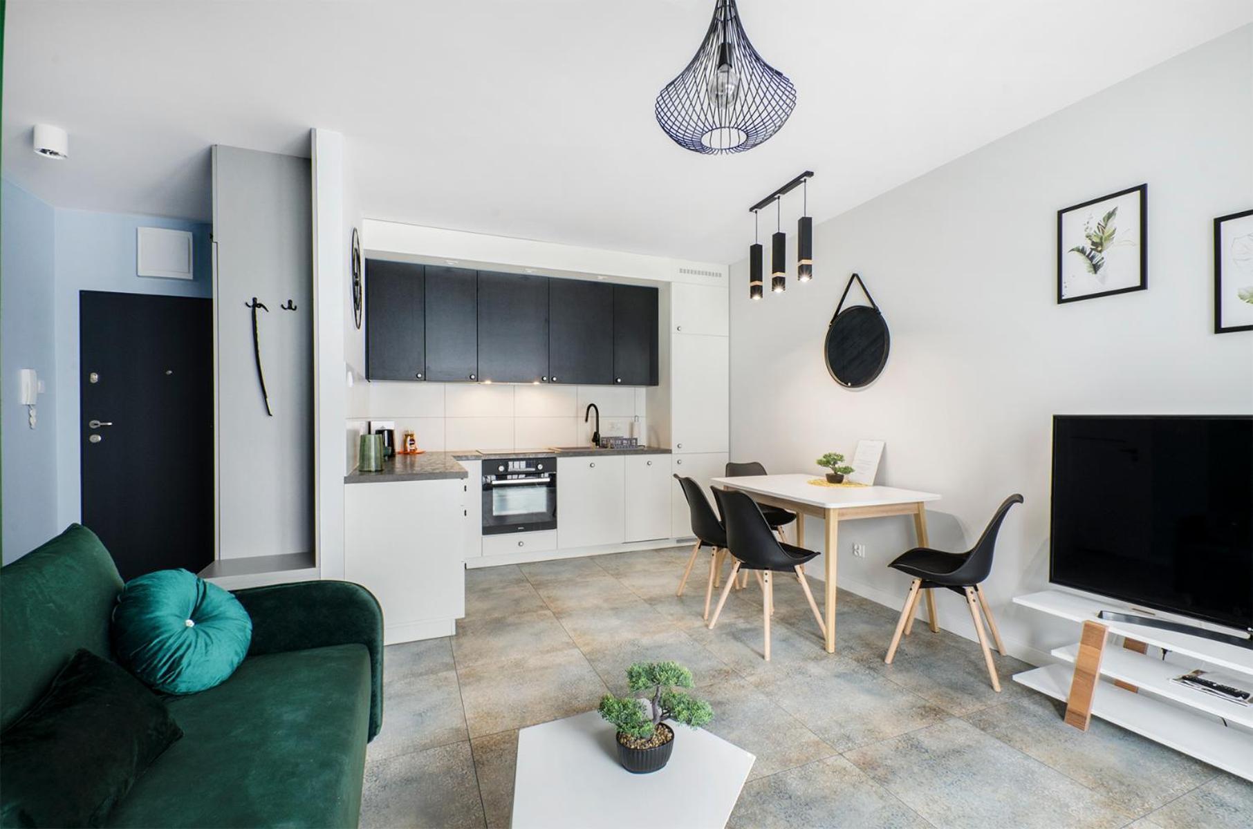 Lumina Lovely 2-room With Balcony Apartment *